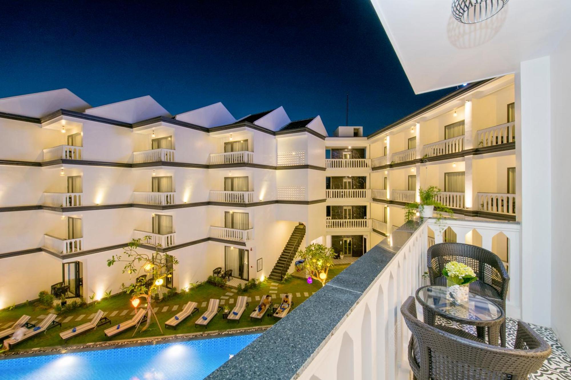 Gem Riverside Hotel Hoi An Exterior photo